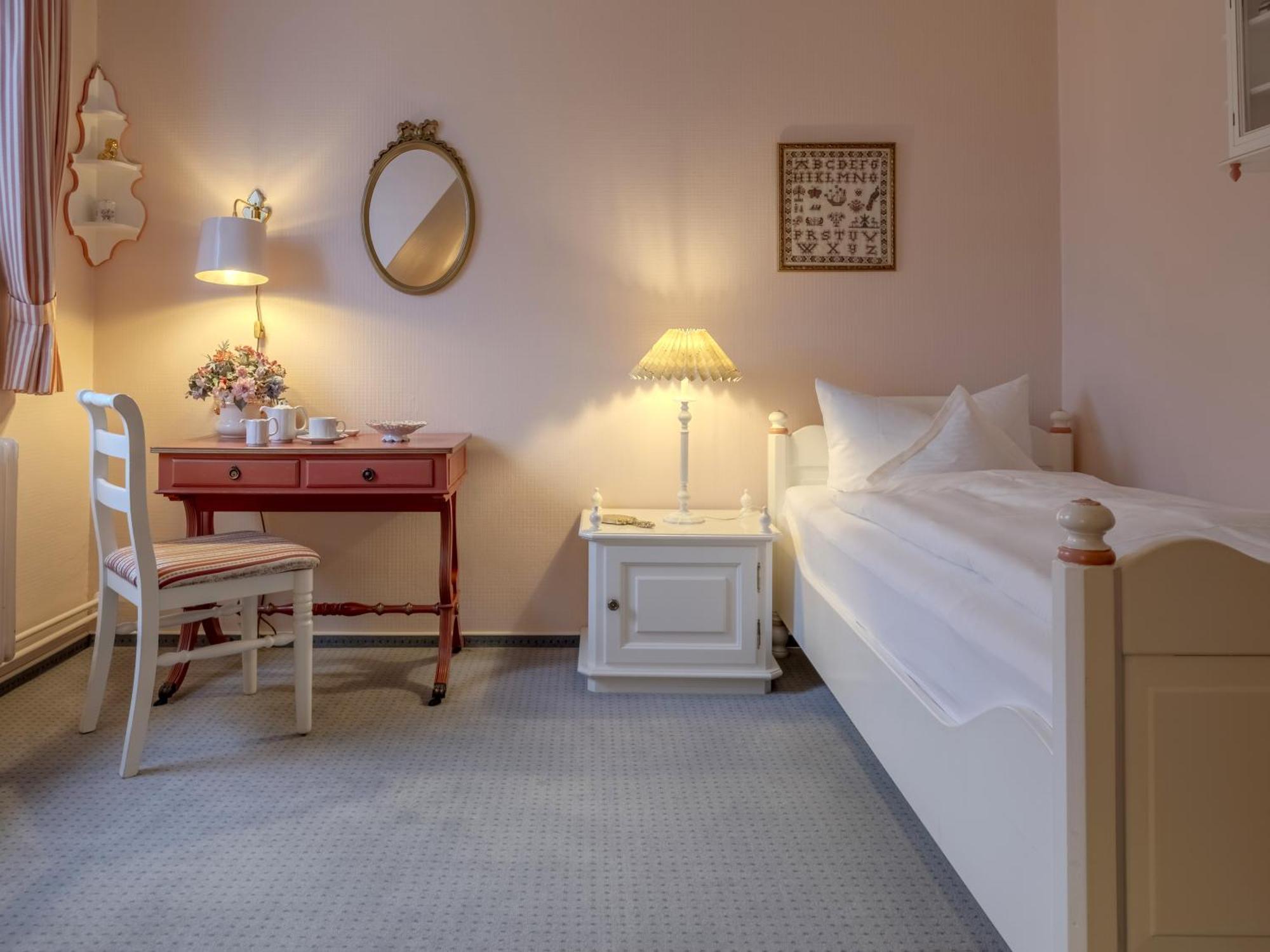 Wenningstedt-Braderup Hotel Wiesbaden מראה חיצוני תמונה