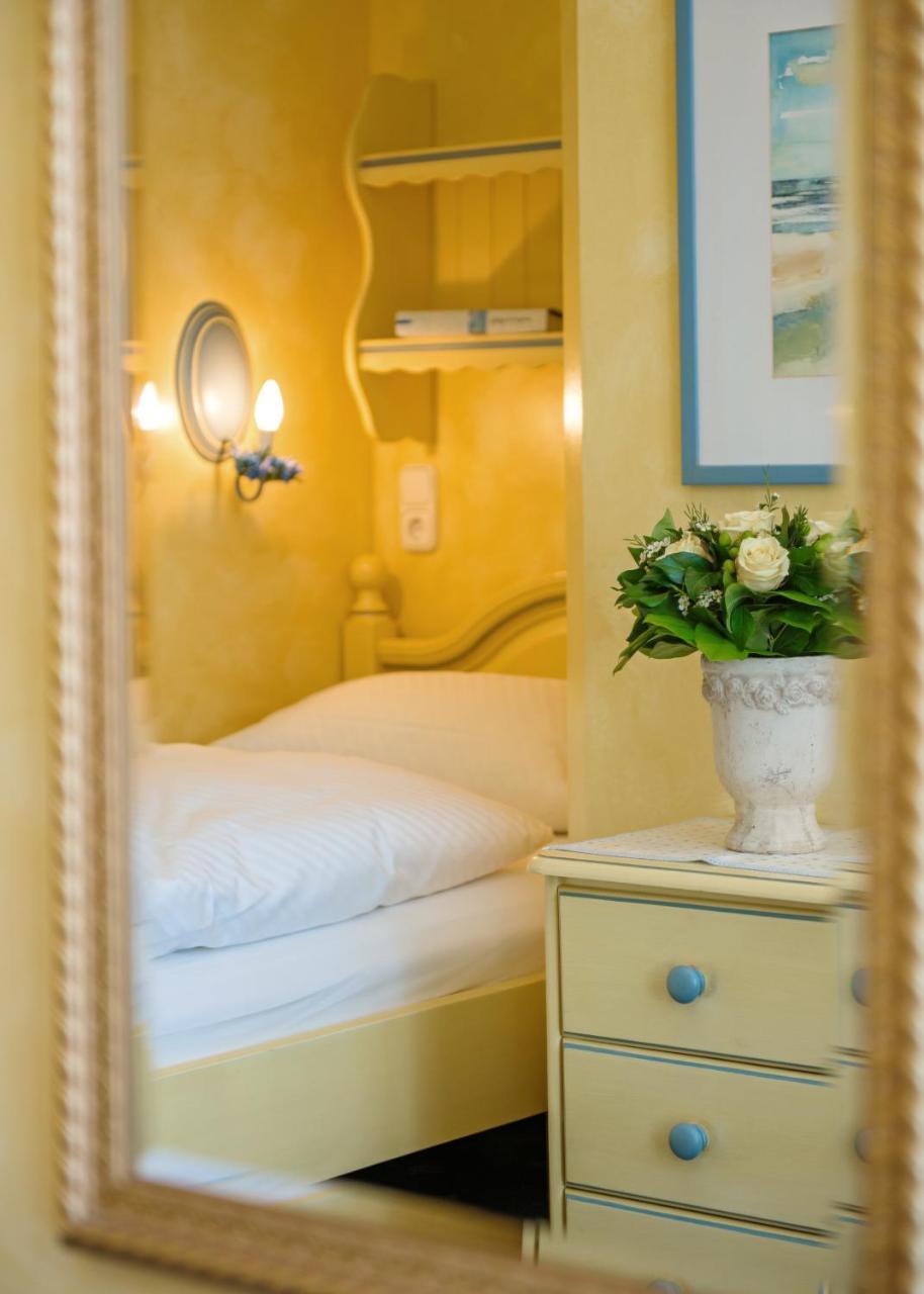 Wenningstedt-Braderup Hotel Wiesbaden מראה חיצוני תמונה